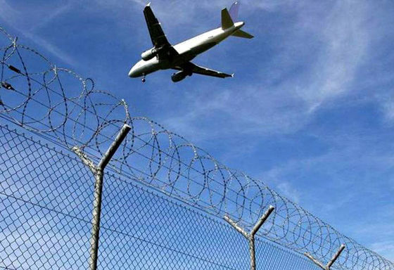 3.5 밀리미터 4.5 밀리미터 공항 주변 담 헬리데크 안전망 가온은 직류 전기로 자극되어서 하강했습니다