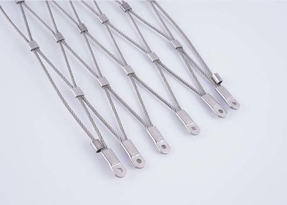 녹슬지 않는 스틸 로프 메쉬는 안전하고 아름다운 건축학 케이블 메쉬입니다